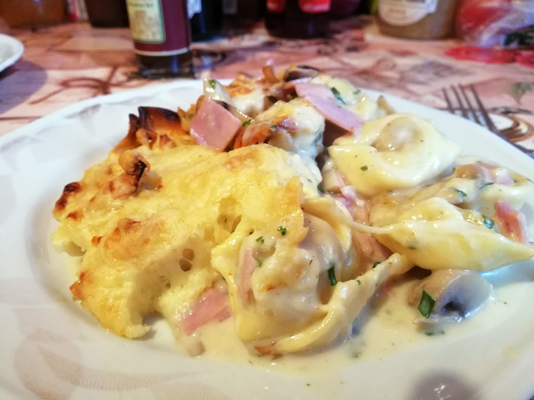 Tütenfrei: Rezept Tortelloni-Auflauf alla Panna